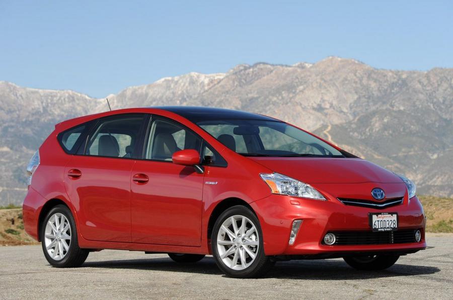  Toyota Prius V 2011 года  (фото 154 из 208)